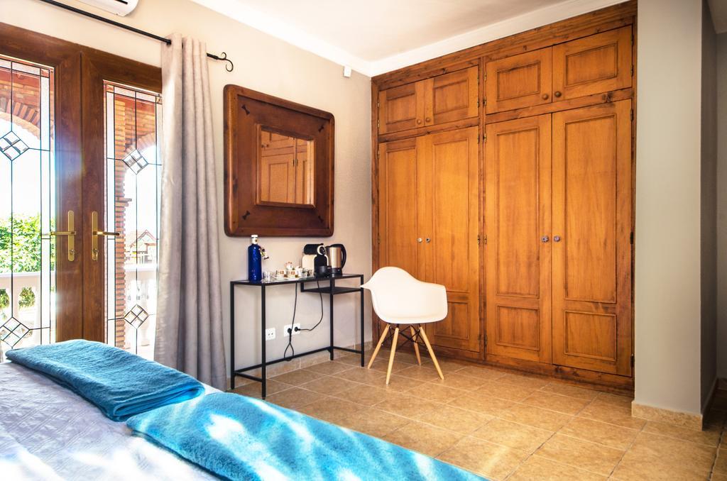 Villa Conmigo Bed & Breakfast Alhaurin de la Torre Exterior photo